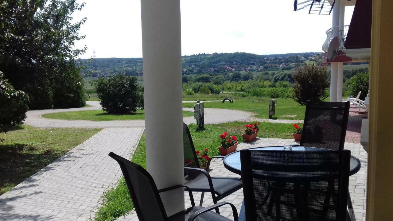 Benelise Apartman Hévíz Екстериор снимка