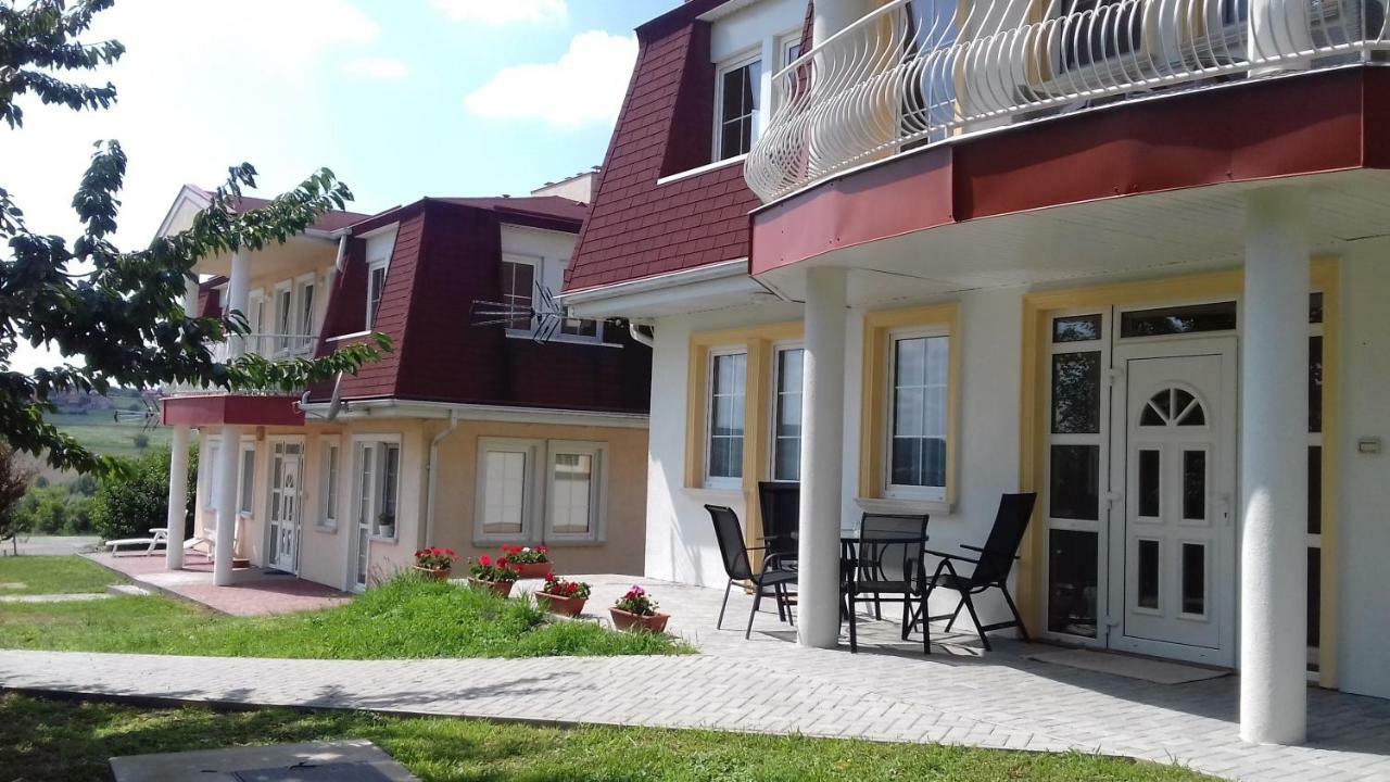 Benelise Apartman Hévíz Екстериор снимка